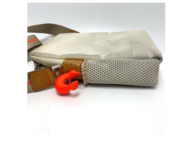 Borsa Louis Vuitton Damier Geant Louis Vuitton Cup Weatherly Bianco - vista 5