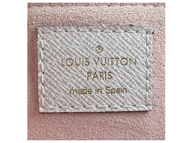 Louis Vuitton Monogram Giant Pochette Shoulder Bag Pink Red - view 12