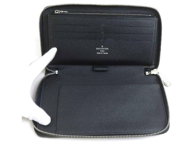 Louis Vuitton Noir Epi Leather Long Wallet Black - view 4