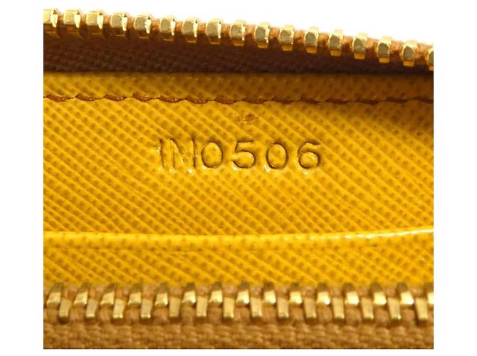 Cartera larga de cuero marrón y amarillo Prada Castaño - vista 10