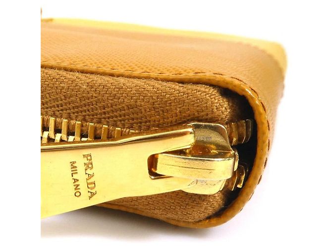 Cartera larga de cuero marrón y amarillo Prada Castaño - vista 8