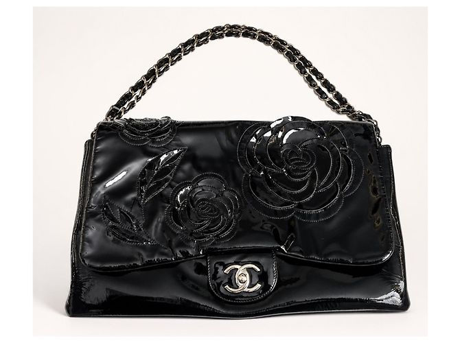 Chanel Paris-Shanghai Jumbo Camellia Petals Borsa pelle vernice nera Nero Silver hardware - vista 4