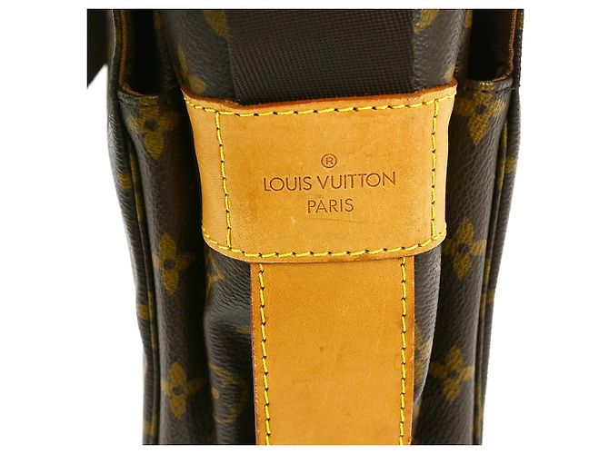 Borsa Louis Vuitton Naviglio in tela Monogram Bianco - vista 3