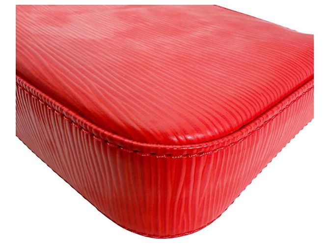Pochette de piel Epi Louis Vuitton Roja - vista 8