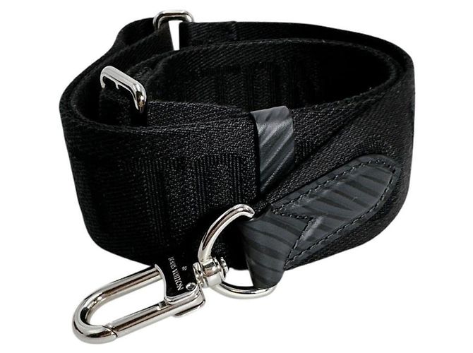 Sac à main Louis Vuitton Soft Polochon PM Noir - vue 13