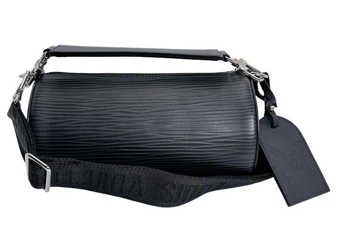 Sac à main Louis Vuitton Soft Polochon PM Noir - vue 2