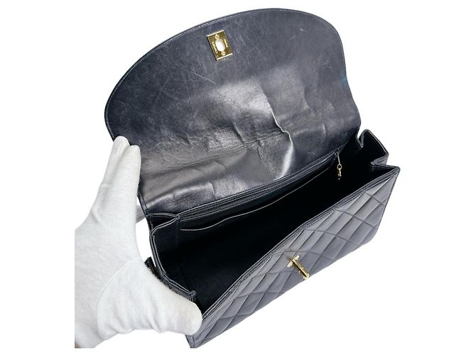 Borsa a tracolla Chanel in agnello nero - vista 10