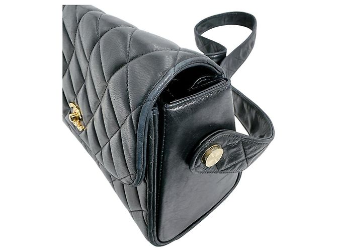 Borsa a tracolla Chanel in agnello nero - vista 12