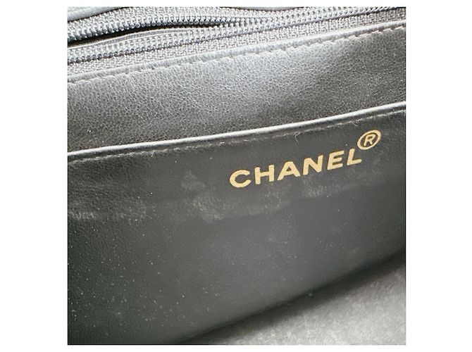 Borsa a tracolla Chanel in agnello nero - vista 16