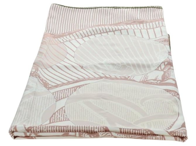 Hermès HERMES Carré 140 Sciarpa "SOITE ET POURSUITE" Seta Rosa Auth hk3779V - vista 2