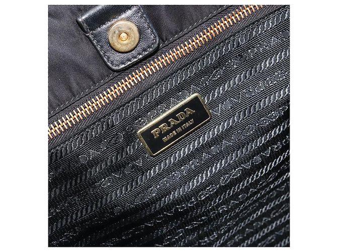 Borsa Tote PRADA Nylon Nero Oro Auth 179207 D'oro - vista 16