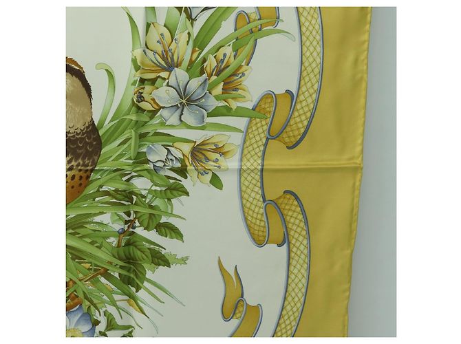 Sciarpa Salvatore Ferragamo motivo uccello in seta gialla Auth am11583A Giallo - vista 7