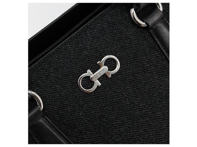 Borsa Salvatore Ferragamo Gancini in tela e pelle 2 modi Nero Argento Auth ka4262A - vista 16