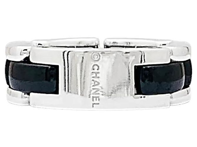 Anello Chanel, "Ultra", oro bianco e ceramica nera. - vista 3
