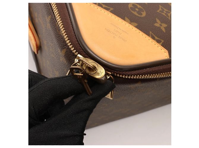 Borsa da Viaggio Louis Vuitton Pegase 65 Monogram Canvas Marrone M23295 - vista 14
