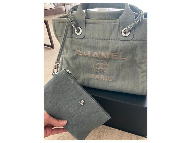 Borsa Chanel Deauville 29 Shopper in Denim Blu - vista 2
