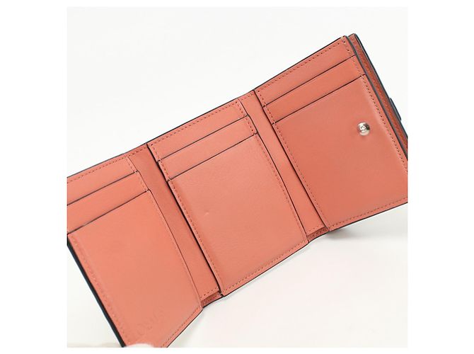 Cartera tríptico para mujer Loewe en beige - vista 3