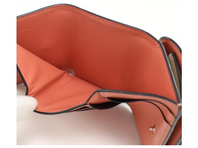 Cartera tríptico para mujer Loewe en beige - vista 4