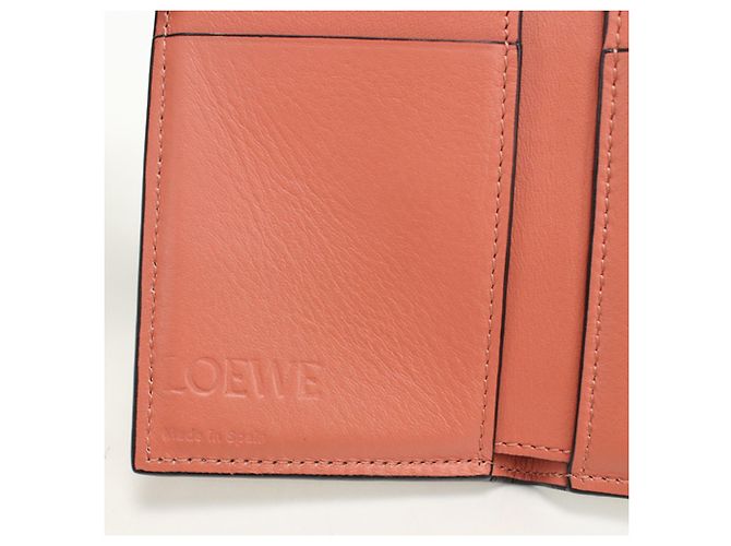 Cartera tríptico para mujer Loewe en beige - vista 6