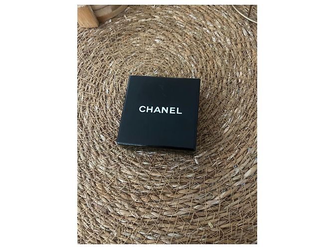 Spilla Chanel CC Logo Oro D'oro - vista 5