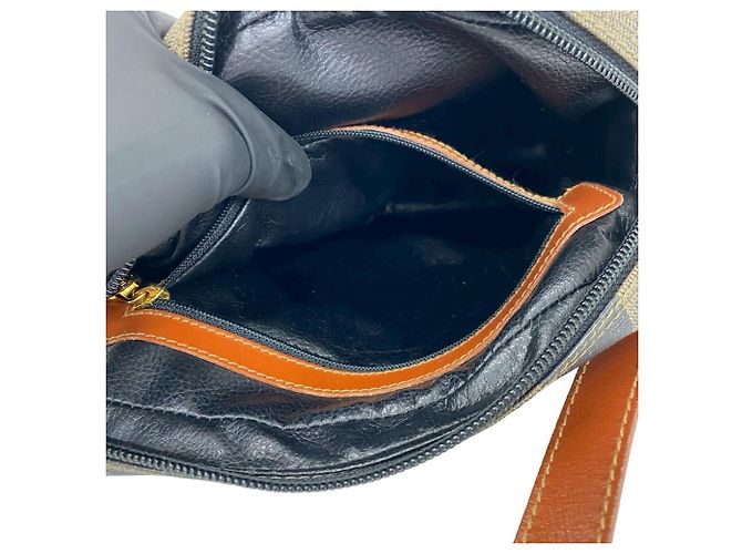 Fendi Schultertasche aus Leder mit Pequin FF Logo Muster Braun Schwarz Khaki - Ansicht 9
