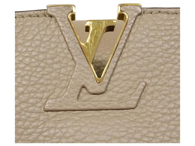 Borsa Louis Vuitton Capucines BB - vista 9