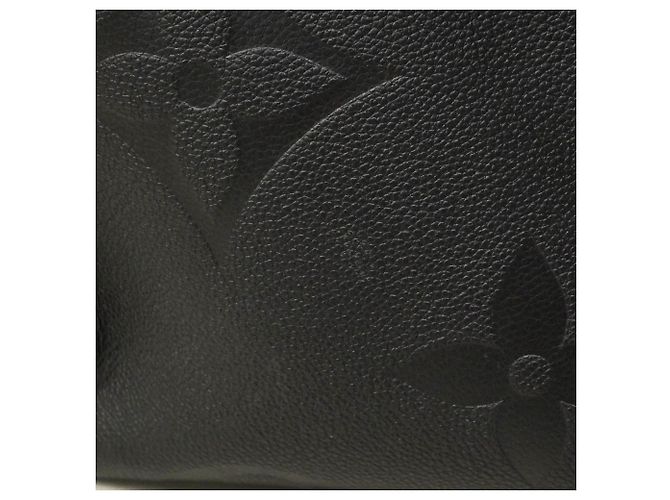 Borsa Tote Louis Vuitton Monogram Empreinte OnTheGo GM Nero - vista 11