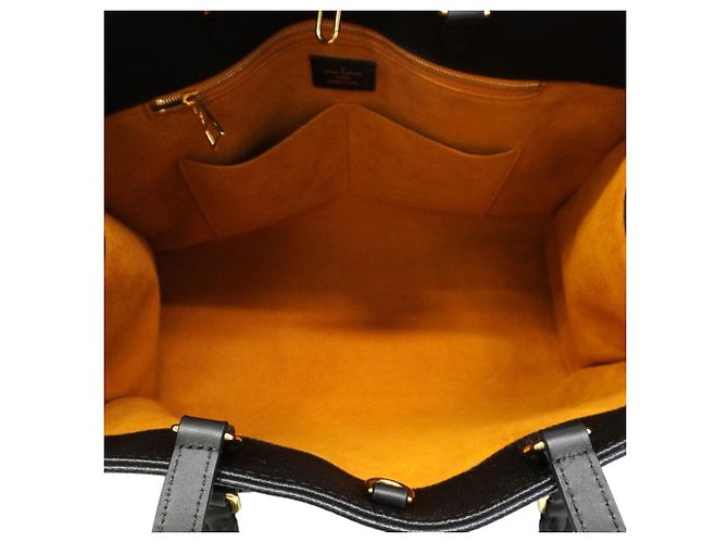 Borsa Tote Louis Vuitton Monogram Empreinte OnTheGo GM Nero - vista 4