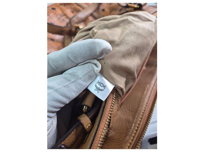 MCM Visetos Borsa Tote con Charm Orsetto Marrone - vista 9