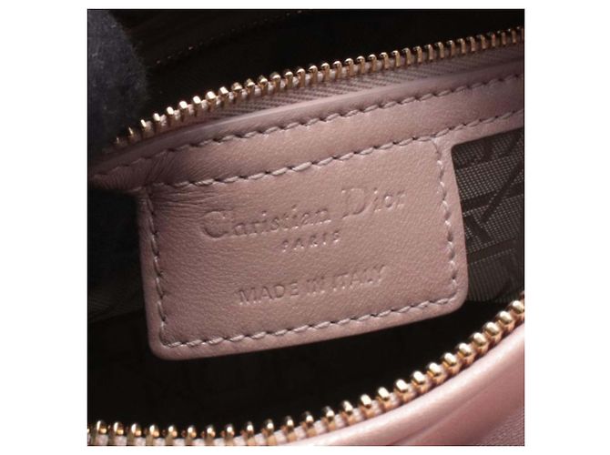 Lady Dior aus irisierendem Cannage-Lammleder in Rosa, Größe Medium Pink - Ansicht 4