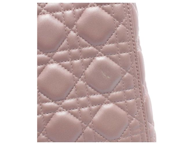 Lady Dior aus irisierendem Cannage-Lammleder in Rosa, Größe Medium Pink - Ansicht 7