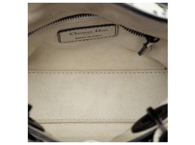 Lady Dior in agnello morbido bianco con cannage e borchie - vista 4