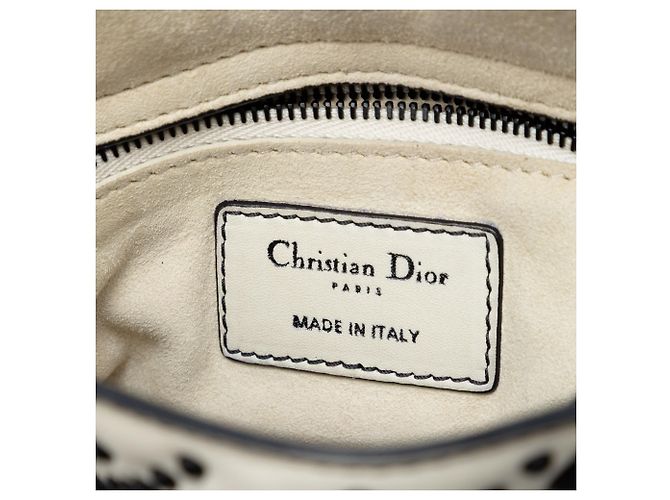 Lady Dior in agnello morbido bianco con cannage e borchie - vista 5