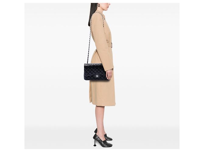 Chanel Black Jumbo Classic Lambskin Double Flap Nero - vista 6