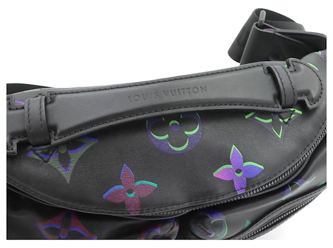 Louis Vuitton Monogram Spotlight Comet Bumbag Nero Monogramma - vista 9
