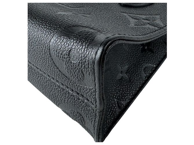 Borsa a tracolla Louis Vuitton Monogram Empreinte OnTheGo BB Nero - vista 9