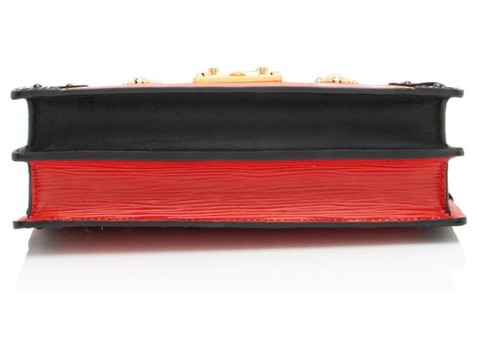 Clutch Trunk in pelle Epi Louis Vuitton Nero - vista 4