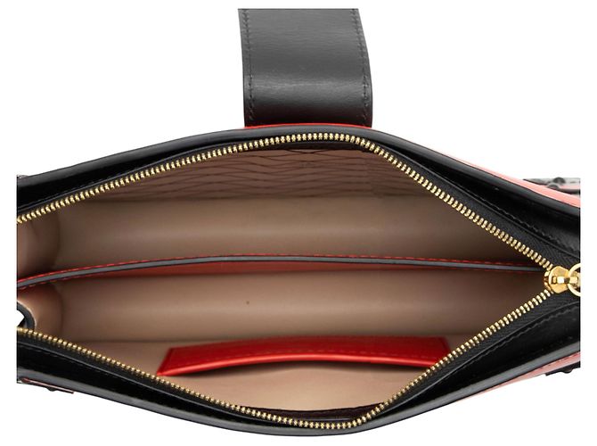 Clutch Trunk in pelle Epi Louis Vuitton Nero - vista 7