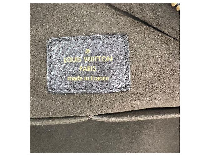 Borsa a tracolla Louis Vuitton Lunar GM Mahina in pelle marrone scuro - vista 5