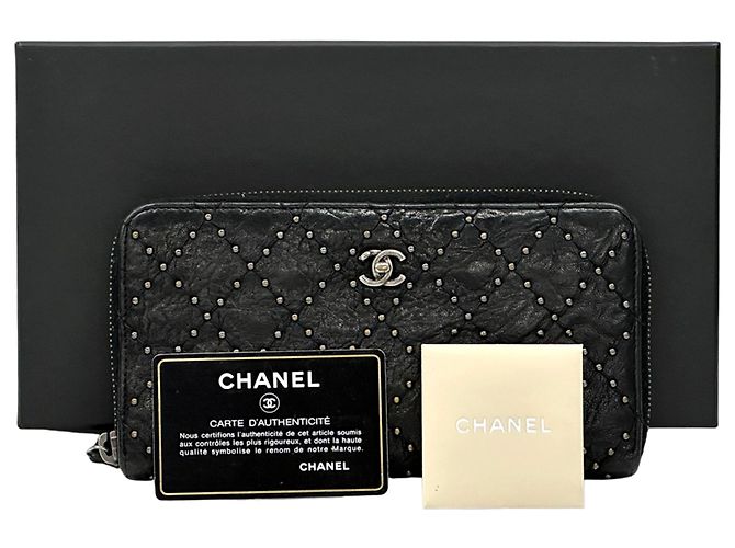 Portafoglio lungo matelassé con borchie Chanel Nero - vista 9