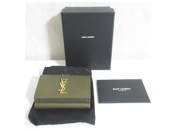 Yves Saint Laurent Origami Tiny Wallet in Khaki - Ansicht 9