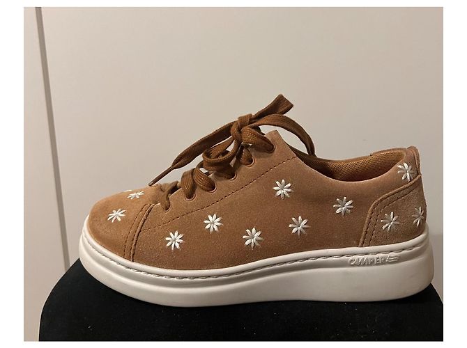 Autre Marque Camper Sneakers in Scamosciato Marrone Ricami Floreali Cammello - vista 2