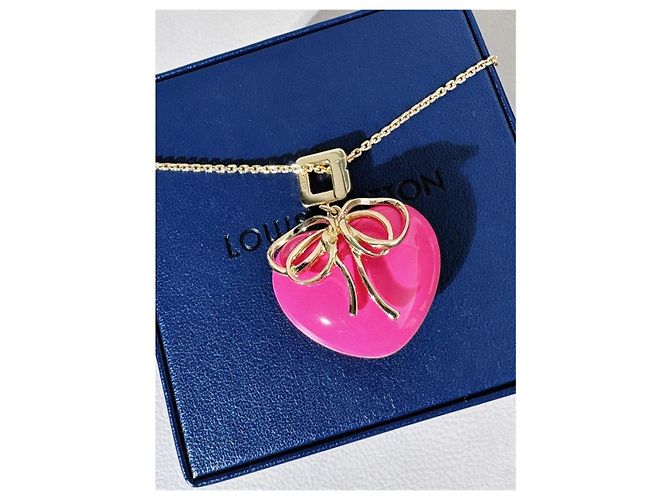 Louis Vuitton Collar Edición Limitada Valentine's Day Lazo Corazón Rosa - vista 2