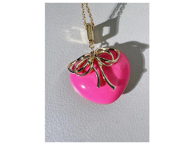 Louis Vuitton Collar Edición Limitada Valentine's Day Lazo Corazón Rosa - vista 8