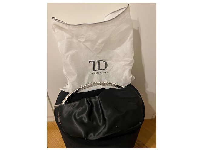 Autre Marque True Decadence Borsa in raso nero con manico in cristalli - vista 4