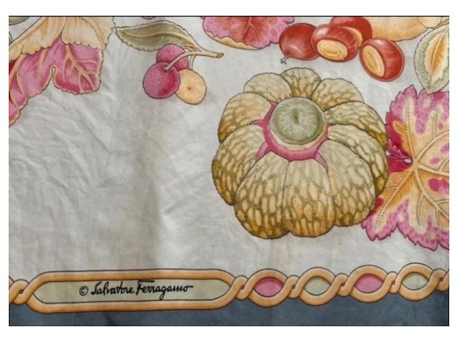 Lenço de seda Salvatore Ferragamo motivo frutas e pássaros - vista 8