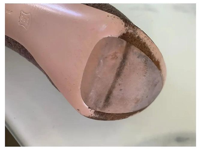 Gianvito Rossi Décolleté in Pelle Texturizzata Beige - vista 3