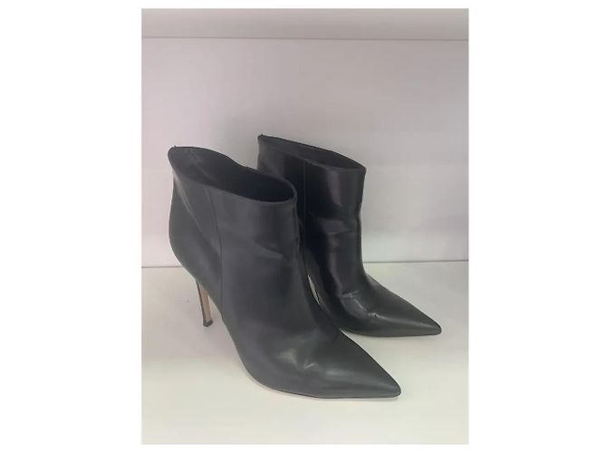 Gianvito Rossi Stivaletti in pelle nera a punta Nero - vista 3