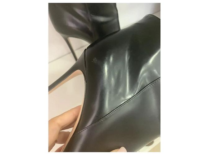 Gianvito Rossi Stivaletti in pelle nera a punta Nero - vista 4