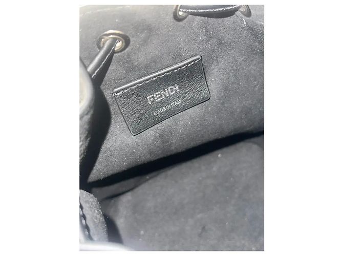 Fendi Mon Trésor Mini Borsa a Secchiello in Pelle Nero - vista 2